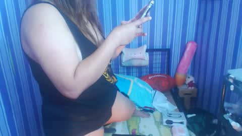 Snapshot of asiankitty23xx chatting on 06-04-26, 01:33 asiankitty23xx online show from 06-04-26, 01:33