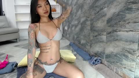 Snapshot of asianqueen93 chatting on 01-24-25, 06:14 Jeje special online show from 01-24-25, 06:14