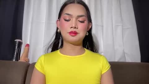 Snapshot of asiansweet_lily chatting on 06-05-26, 11:10 Lily online show from 06-05-26, 11:10