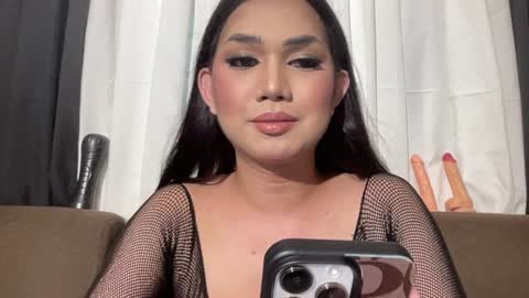 Snapshot of asiansweet_lily chatting on 06-18-26, 10:52 Lily online show from 06-18-26, 10:52