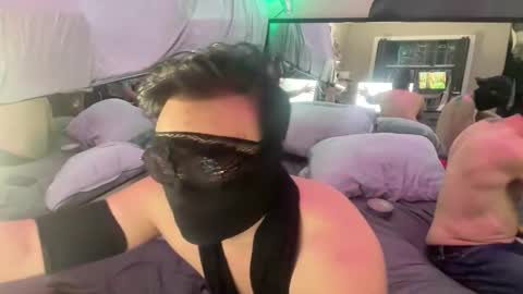 Snapshot of asianwhite109430742176 chatting on 12-15-25, 07:51 asianwhite109430742176 online show from 12-15-25, 07:51