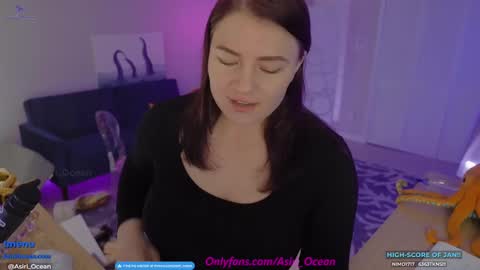 Snapshot of asiri_ocean chatting on 01-27-25, 04:41 Asiri pronounced Ah-siri Please no nicknames 3 online show from 01-27-25, 04:41
