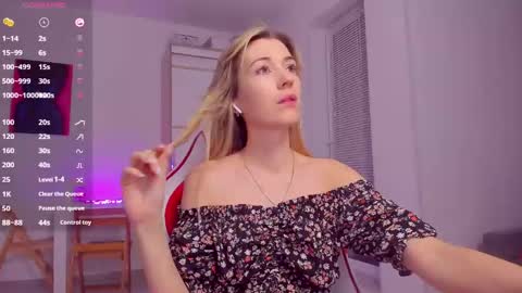 Caroline online show from 03-06-25, 05:11