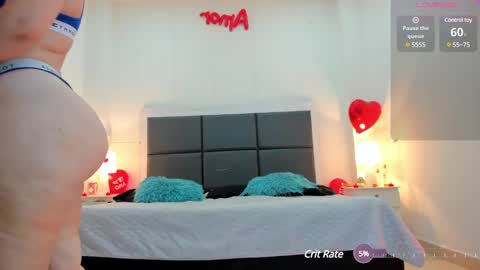 Snapshot of aslhyn_gomez chatting on 02-26-25, 07:49 Aslhyn online show from 02-26-25, 07:49