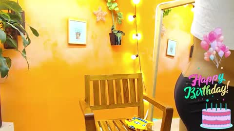 Snapshot of aslyhernandez chatting on 01-18-25, 11:54 ASLY online show from 01-18-25, 11:54