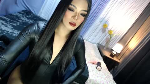 Margaux Miller online show from 03-11-25, 06:19