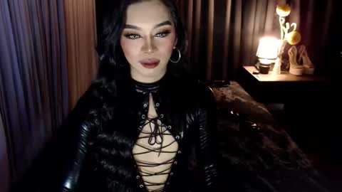 Margaux Miller online show from 09-30-25, 04:45