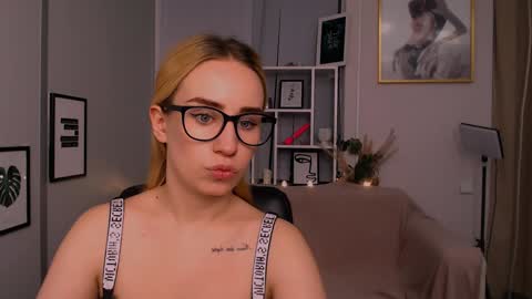 Snapshot of asol_muah chatting on 12-24-24, 09:11 Asol online show from 12-24-24, 09:11