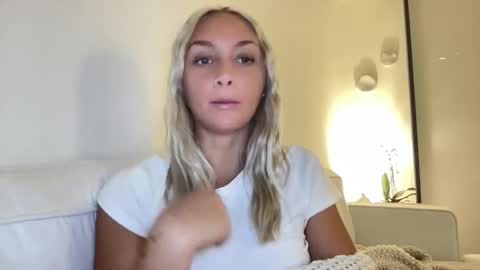 Snapshot of aspenaries chatting on 03-05-25, 12:49 Aspen Aries online show from 03-05-25, 12:49