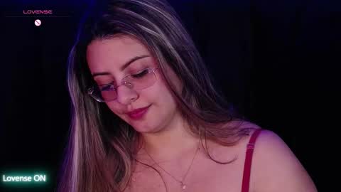 Snapshot of aspenruss chatting on 11-13-25, 10:52 online show from 11-13-25, 10:52