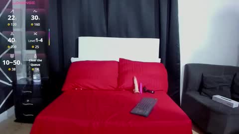 Nahomi  online show from 10-12-25, 07:13