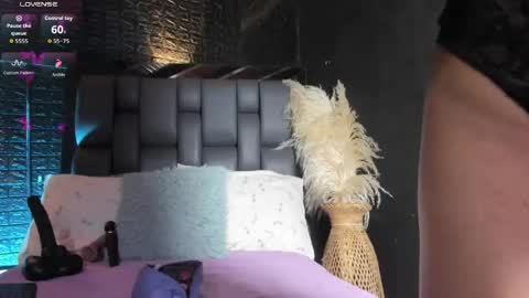 Snapshot of assia_roos chatting on 05-04-26, 10:11 Nahomi online show from 05-04-26, 10:11