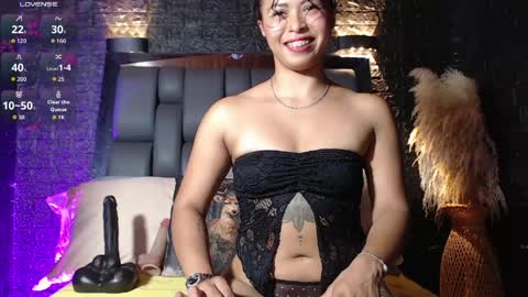 Snapshot of assia_roos chatting on 05-21-26, 10:22 Nahomi online show from 05-21-26, 10:22