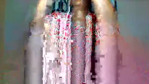 Snapshot of assqueen4 chatting on 12-16-25, 06:35 FLORAH DANIEL online show from 12-16-25, 06:35