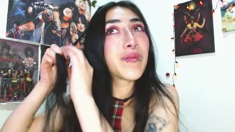 Snapshot of asterothxznikki chatting on 12-23-24, 07:06 Asterothxznikki online show from 12-23-24, 07:06