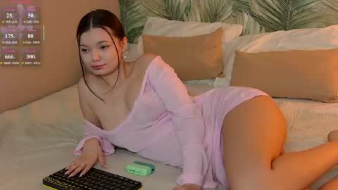 Aster Quinn online show from 05-23-26, 12:42