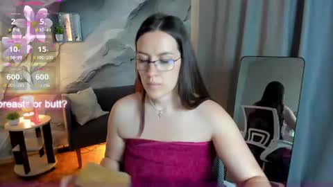 Snapshot of asti_bubbles chatting on 06-21-26, 01:08 Asti online show from 06-21-26, 01:08