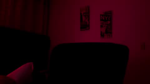 Snapshot of astonhills chatting on 09-28-25, 01:33 astonhills online show from 09-28-25, 01:33