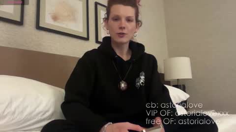 AstoriaLove online show from 10-23-25, 11:46