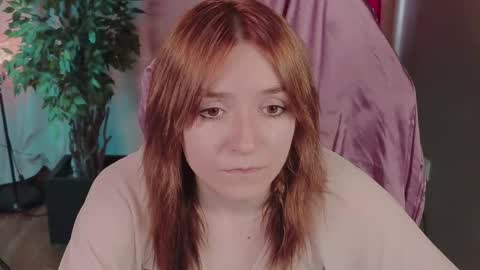 Snapshot of astra_lis chatting on 09-24-25, 12:19 Astra online show from 09-24-25, 12:19