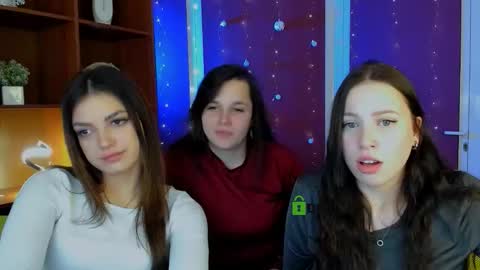 Snapshot of astra_opal chatting on 01-13-26, 02:44 astra opal online show from 01-13-26, 02:44