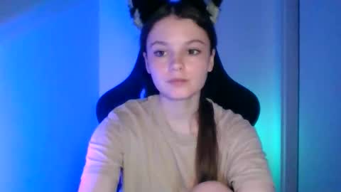 Snapshot of astradream_ chatting on 09-24-25, 05:38 astradream_ online show from 09-24-25, 05:38