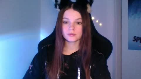 Snapshot of astradream_ chatting on 12-18-25, 09:43 astradream_ online show from 12-18-25, 09:43