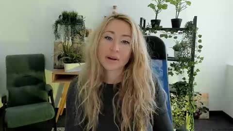 astramonroe online show from 03-19-26, 07:01