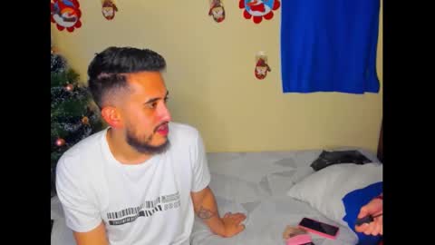 Mag and Molly online show from 12-18-25, 03:01