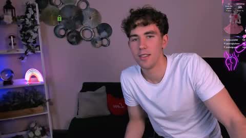 Snapshot of astren_villo chatting on 05-21-26, 12:23 astren online show from 05-21-26, 12:23