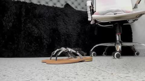 Snapshot of astrid01_ chatting on 11-22-25, 10:53 astrid01_ online show from 11-22-25, 10:53