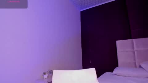 Astrid online show from 03-28-26, 01:38