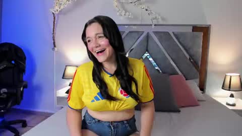 Snapshot of astrid_williams_ chatting on 06-14-26, 02:24 Astrid online show from 06-14-26, 02:24