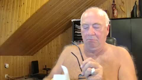 Snapshot of asusandy chatting on 09-11-25, 09:15 asusandy online show from 09-11-25, 09:15