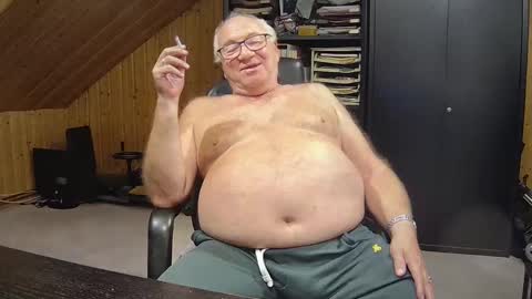 Snapshot of asusandy chatting on 10-12-25, 10:09 asusandy online show from 10-12-25, 10:09