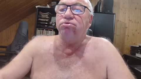 asusandy online show from 06-12-26, 09:03