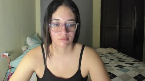 Snapshot of atenas__05 chatting on 06-14-26, 06:04 atenas online show from 06-14-26, 06:04