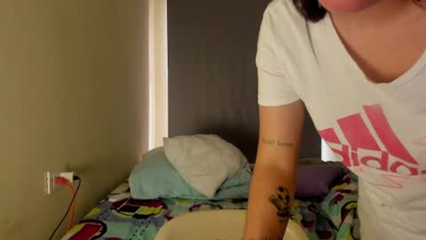 Snapshot of atenas__05 chatting on 06-27-26, 12:22 atenas online show from 06-27-26, 12:22