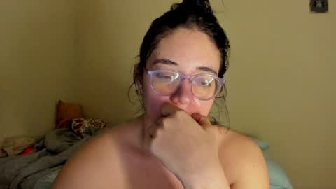 Snapshot of atenas__05 chatting on 07-15-26, 09:25 atenas online show from 07-15-26, 09:25