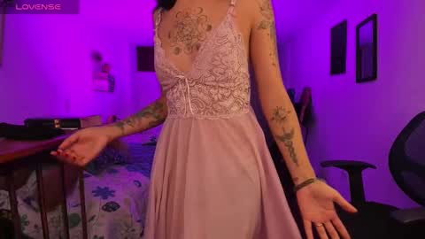 Atenea online show from 09-28-25, 07:52