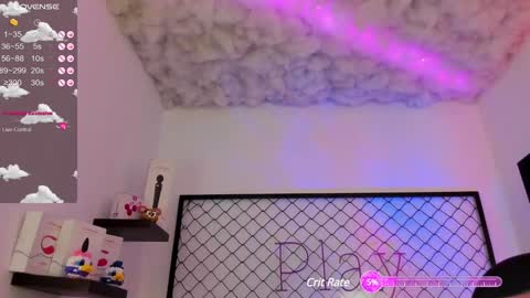 Snapshot of atenea_klett_ chatting on 01-08-25, 01:09 ATENEA online show from 01-08-25, 01:09