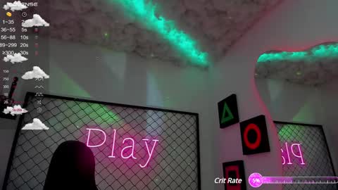 Snapshot of atenea_klett_ chatting on 02-17-25, 01:10 ATENEA online show from 02-17-25, 01:10