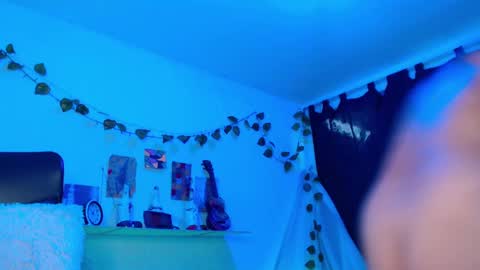 Atenea online show from 12-29-24, 03:24