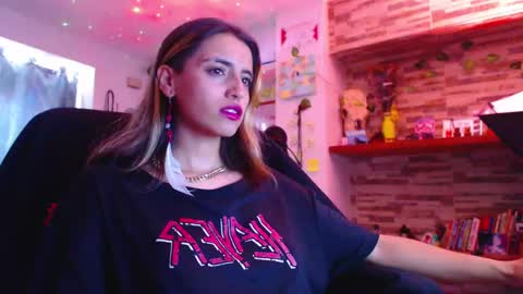 Atenea online show from 03-01-25, 04:54