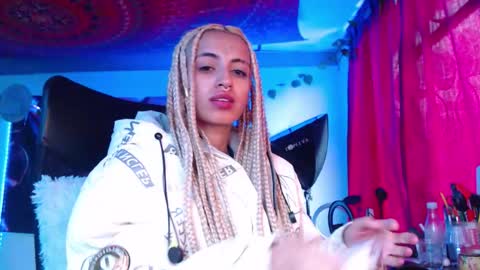 Atenea online show from 09-30-25, 12:54