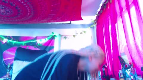 Atenea online show from 10-09-25, 02:04