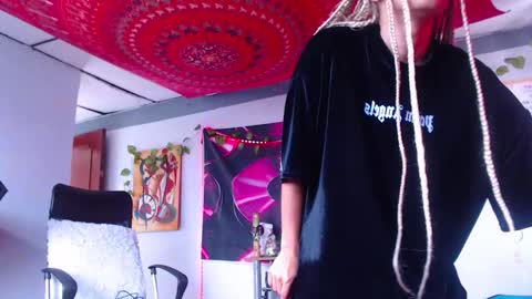 Atenea online show from 10-14-25, 12:50