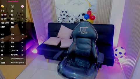 Snapshot of athenaa_tay chatting on 07-04-26, 03:13 Atenea online show from 07-04-26, 03:13
