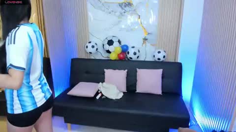 Snapshot of athenaa_tay chatting on 07-08-26, 03:33 Atenea online show from 07-08-26, 03:33