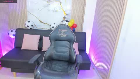 Snapshot of athenaa_tay chatting on 07-09-26, 03:32 Atenea online show from 07-09-26, 03:32